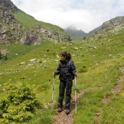 La tempesta è ormai terminata ed il M. Valletto alle spalle di Chiara torna a farsi vedere;<br />Chiara è completamente fradicia.